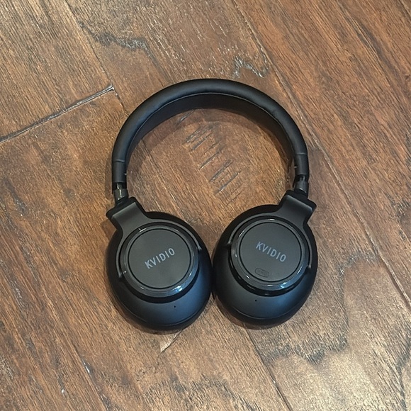 Black Wireless Bluetooth Headphones - Great Condition - Picture 3 of 8